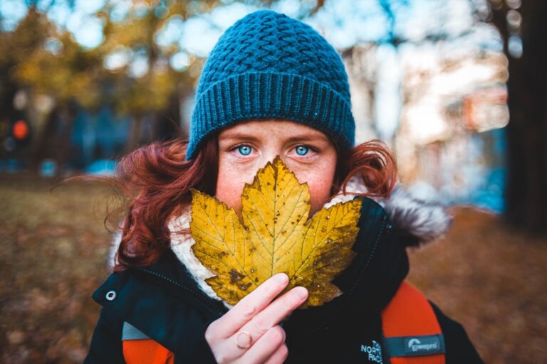 De ultieme huidverzorgingsroutine voor een stralende huid in de herfst