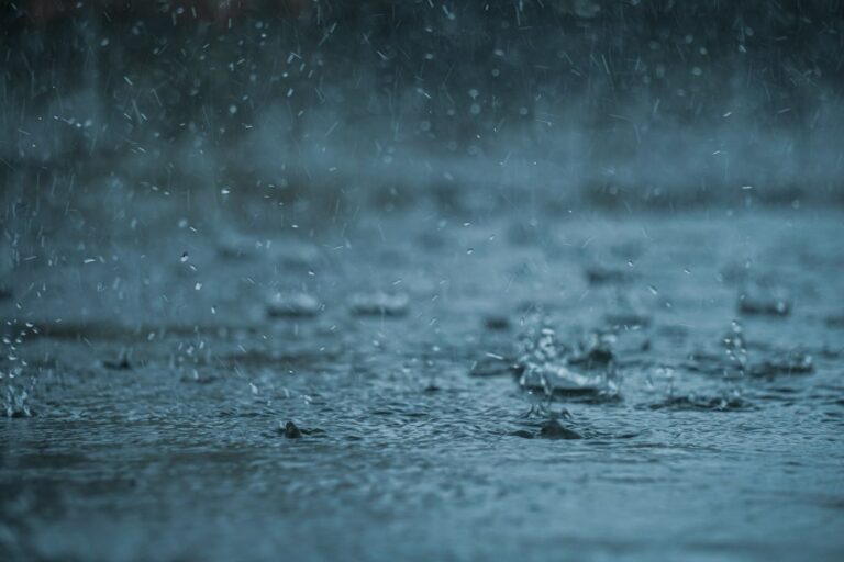 Hardlopen in de regen: zo doe je het slim en comfortabel