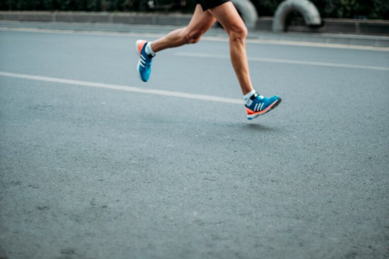 Hardlopen en afvallen op je buik: wat werkt écht?